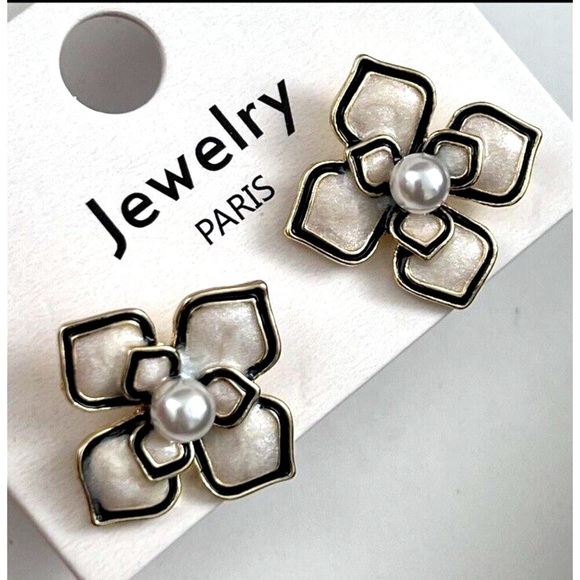 925 Enamel Camellia Earrings Paris style Womens Jewelry White Black - Picture 10 of 11